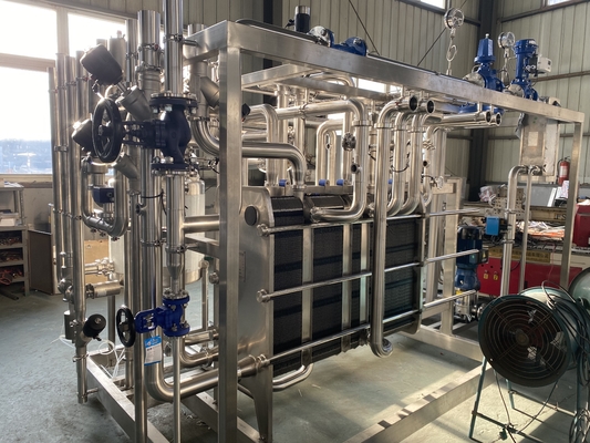 Çeşitli Kapasiteleri Meyve suyu işleme hattı için 500l/H-20000l/H pasterizasyon makinesi