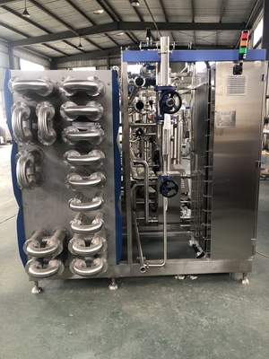 Tam Otomatik Özel 500-2000l / H Uht Süt / Meyve suyu / Sos İşleme hattı için Sterilizer Sus304/316